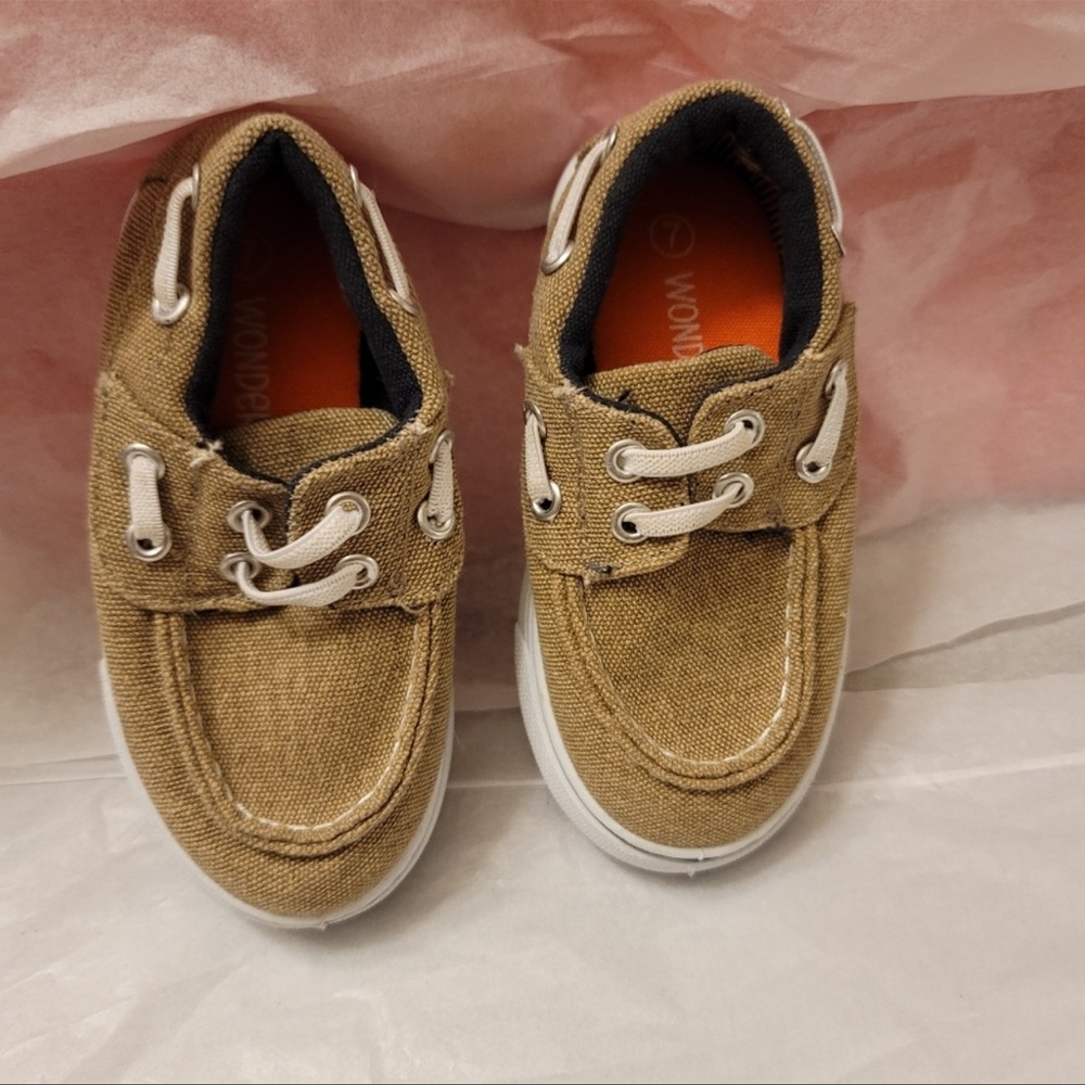 NWOT Never Worn Toddler Boat Shoes